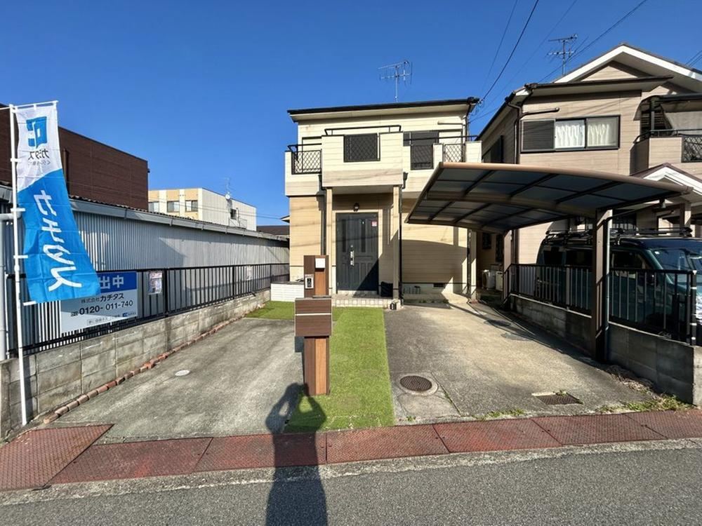4LDK house in Kashiba, Nara - Photo 1