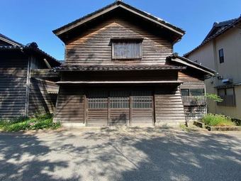 house in Nomi