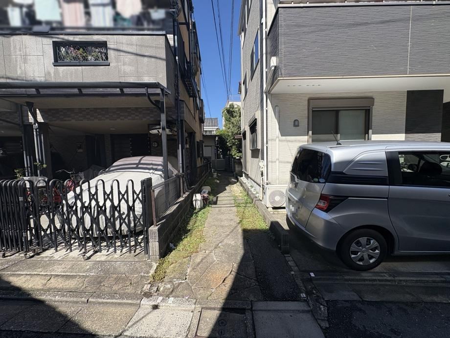 3LDK house in Ota Ward, Tokyo - Photo 1