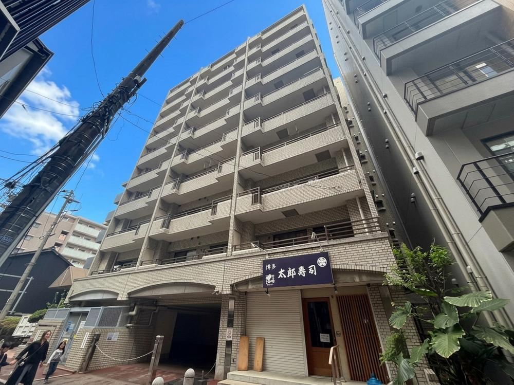 2LDK apartment in Chuo Ward, Fukuoka - Photo 1