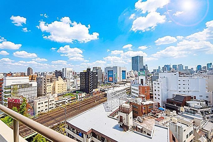 2LDK apartment in Shinjuku Ward, Tokyo - Photo 1