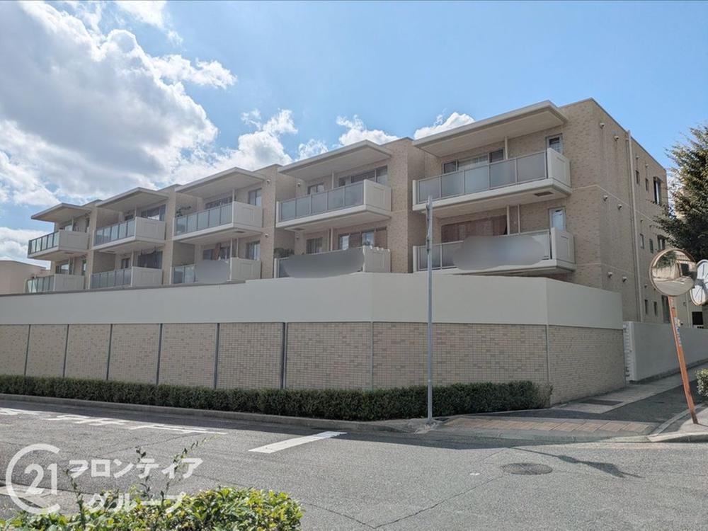 3LDK apartment in Higashinada Ward, Kobe, Hyogo - Photo 1