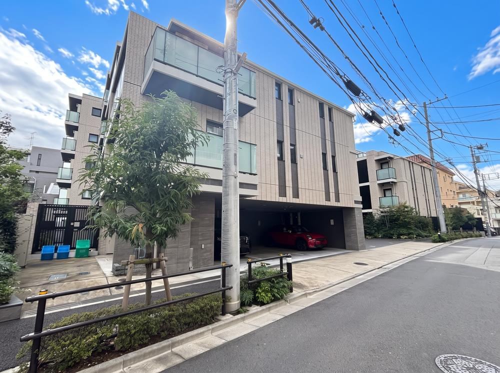 3LDK apartment in Itabashi Ward, Tokyo - Photo 1