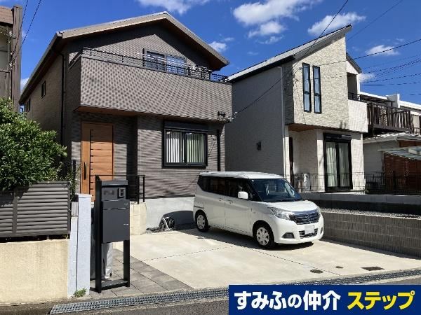 4LDK house in Suma Ward, Kobe, Hyogo - Photo 1