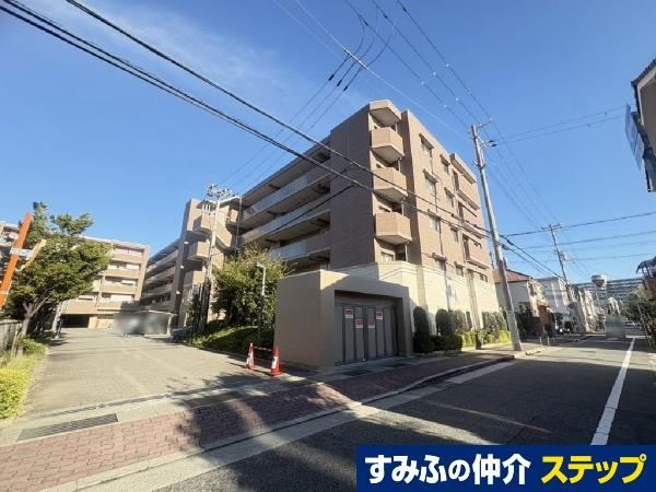 3LDK apartment in Ashiya, Hyogo - Photo 1