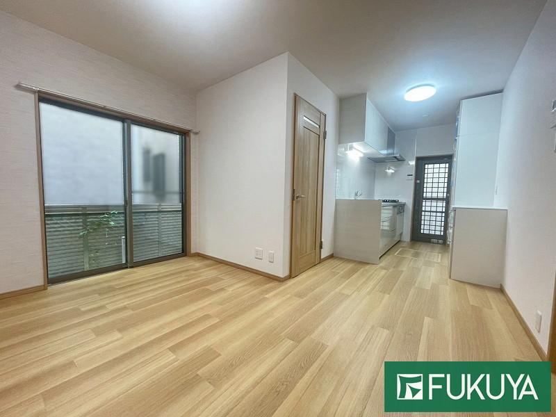 4LDK house in Hirakata, Osaka - Photo 1