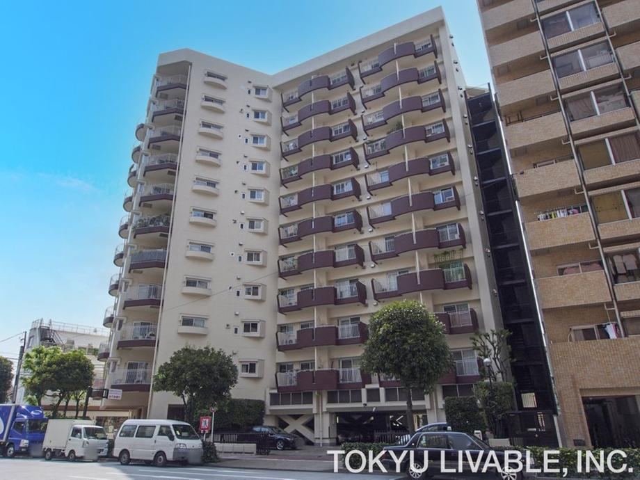 2LDK apartment in Toshima Ward, Tokyo - Photo 1