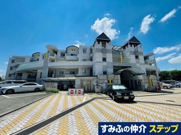 3LDK apartment in Ikoma, Nara - Photo 1