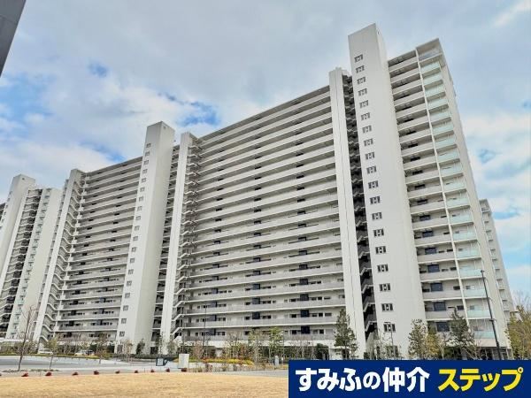 2LDK apartment in Settsu, Osaka - Photo 1