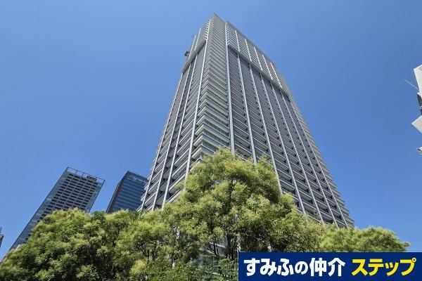 2LDK apartment in Minato Ward, Tokyo - Photo 1