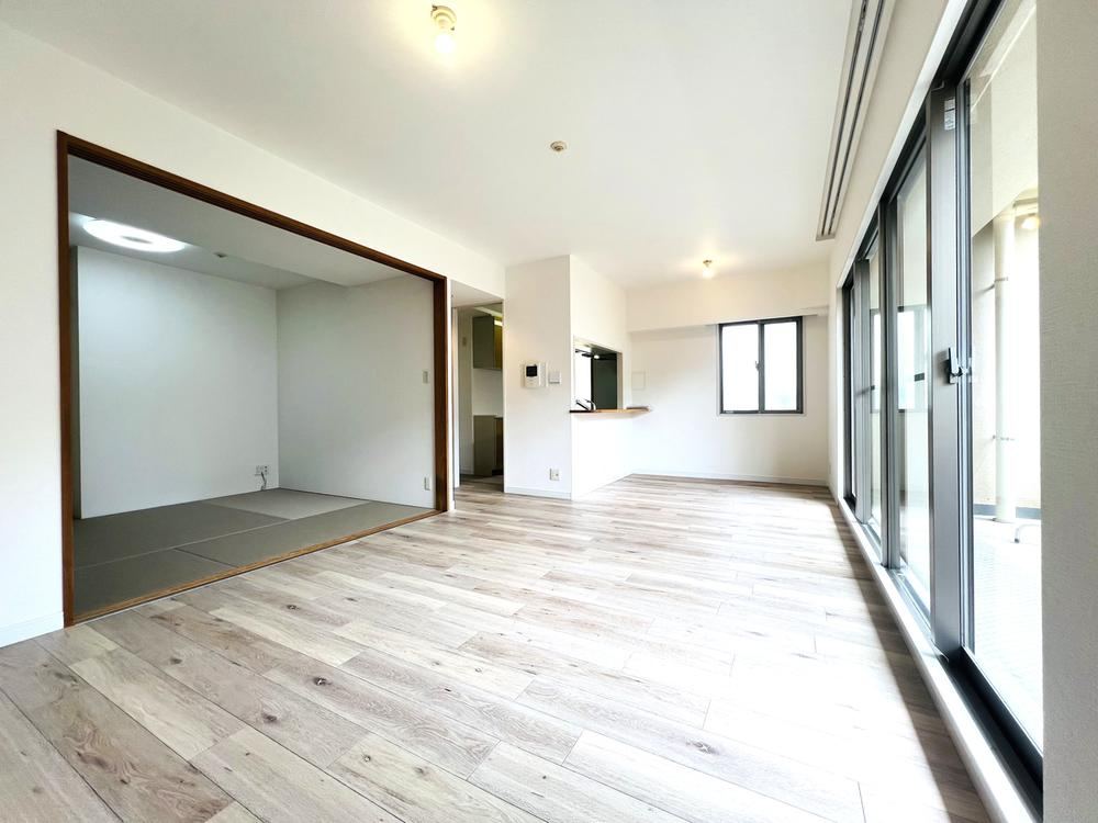 4LDK apartment in Suita, Osaka - Photo 1