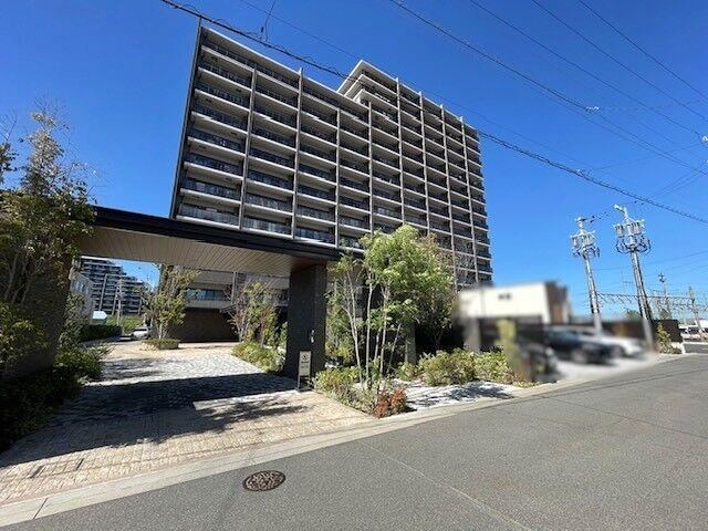 3LDK apartment in Yokkaichi, Mie - Photo 1
