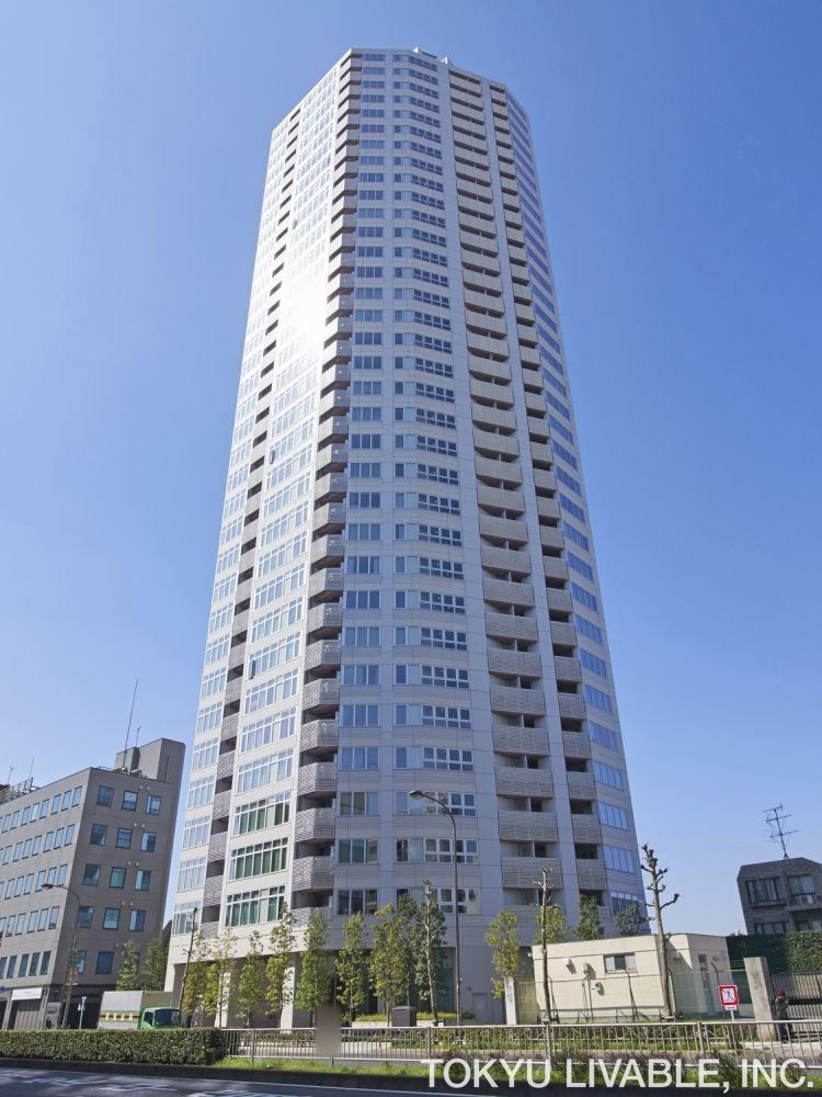1LDK apartment in Minato Ward, Tokyo - Photo 1