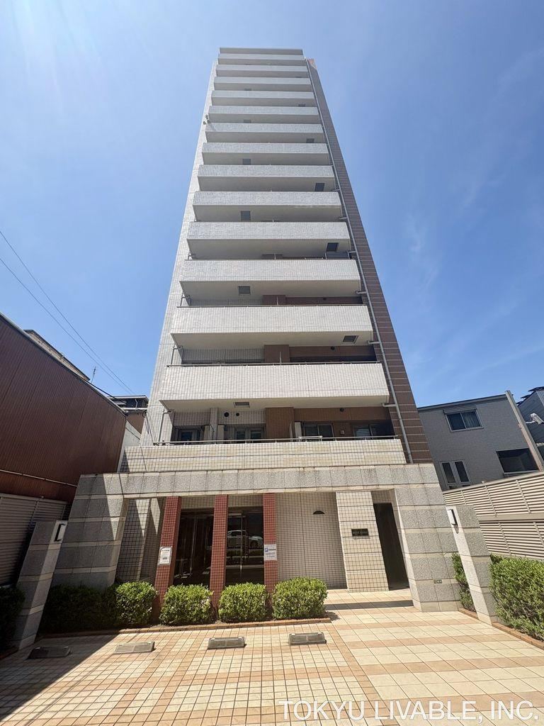 2LDK apartment in Bunkyo Ward, Tokyo - Photo 1