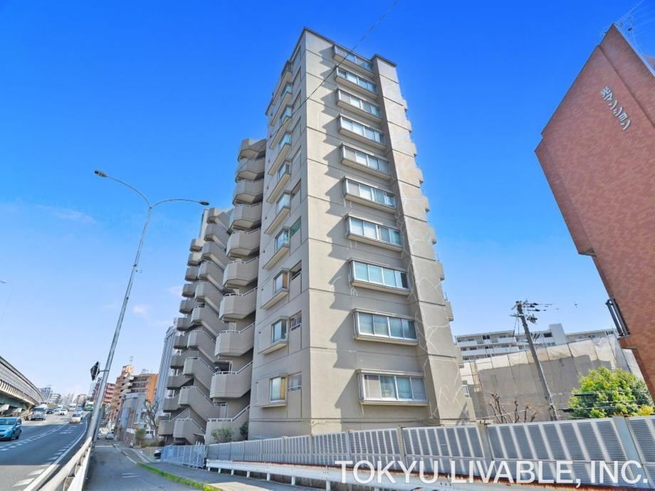 3LDK apartment in Toyonaka, Osaka - Photo 1