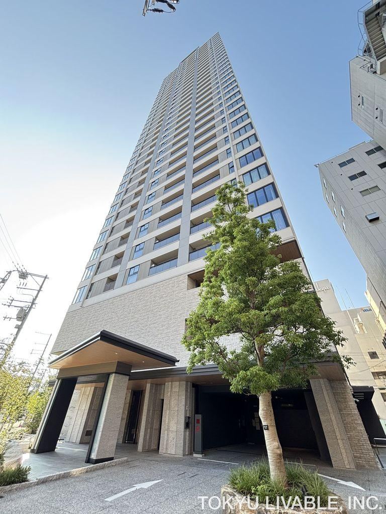 3LDK apartment in Kita Ward, Osaka - Photo 1