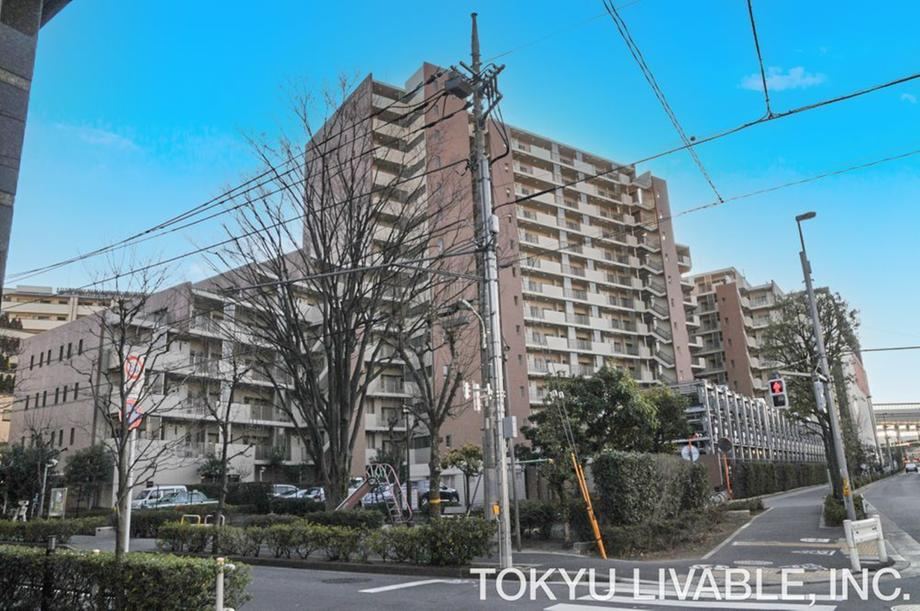 3LDK apartment in Itabashi Ward, Tokyo - Photo 1