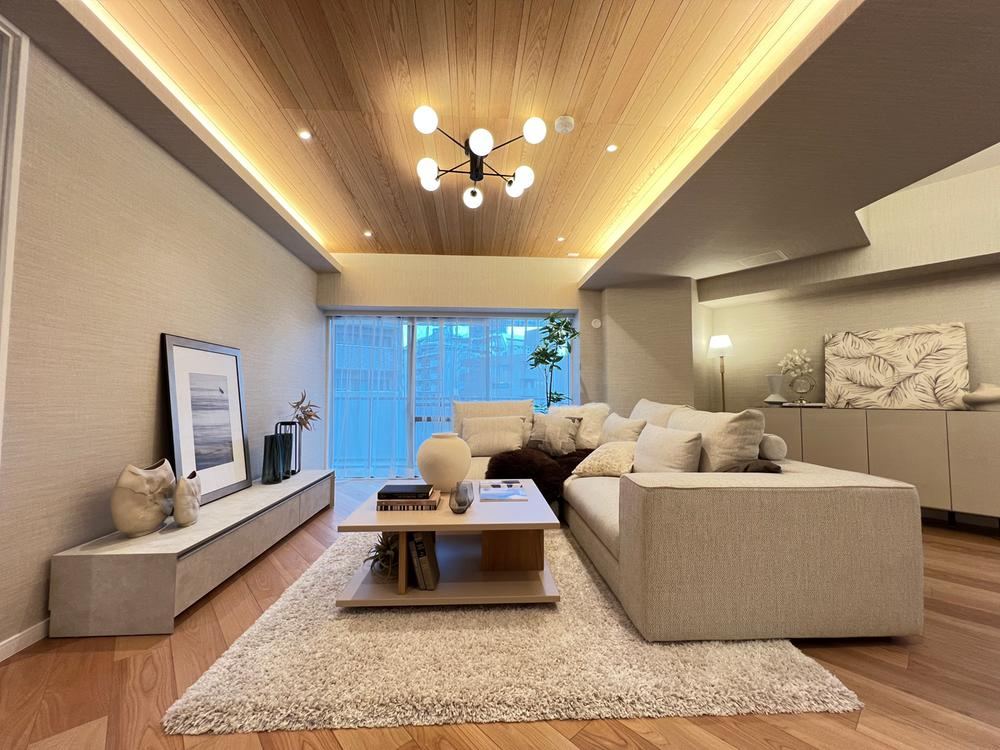 2LDK apartment in Shinjuku Ward, Tokyo - Photo 1