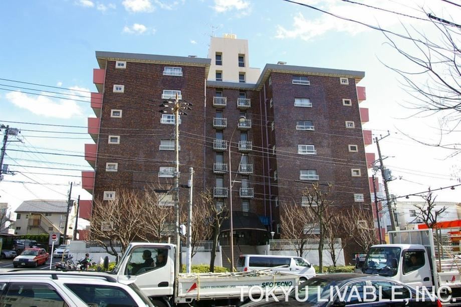 2LDK apartment in Ota Ward, Tokyo - Photo 1