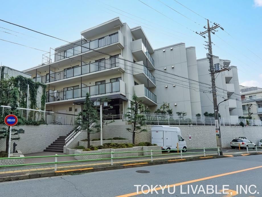 2DK apartment in Ota Ward, Tokyo - Photo 1