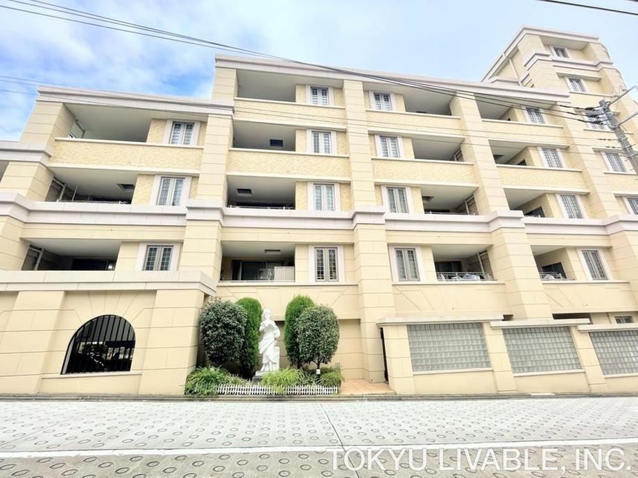 3LDK apartment in Ota Ward, Tokyo - Photo 1