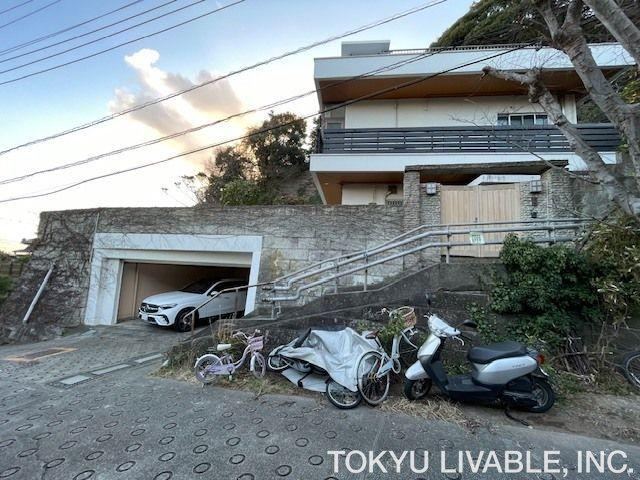 6LDK house in Kamakura, Kanagawa - Photo 1
