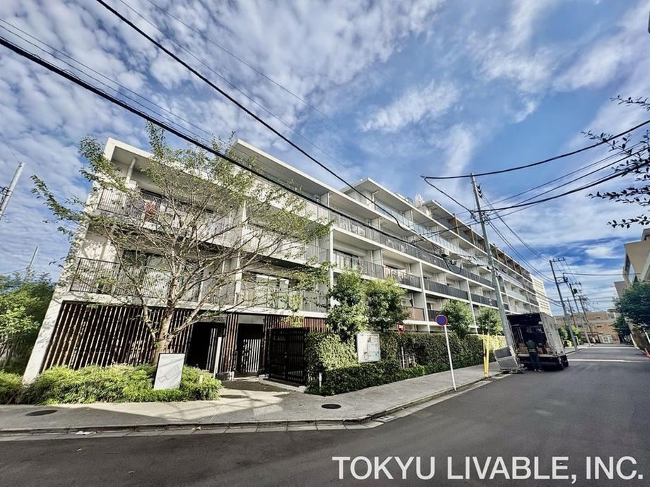 3LDK apartment in Suginami Ward, Tokyo - Photo 1