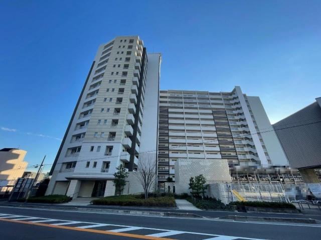 4LDK apartment in Otsu, Shiga - Photo 1