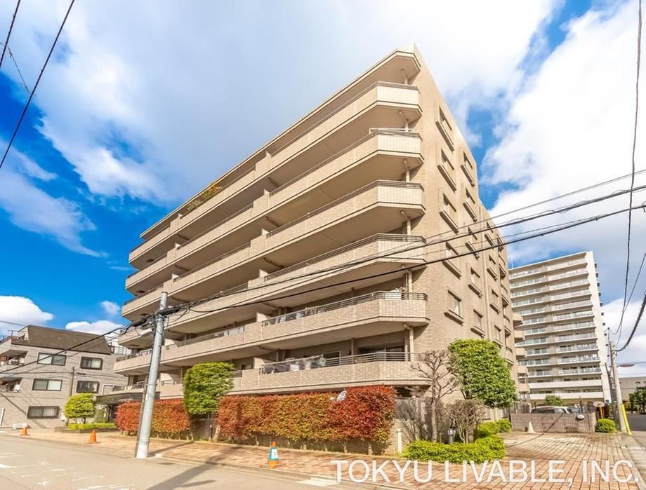 3LDK apartment in Koto Ward, Tokyo - Photo 1