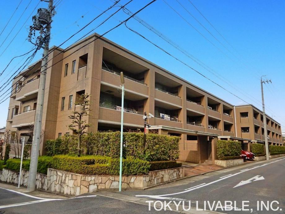 3LDK apartment in Showa Ward, Nagoya, Aichi - Photo 1