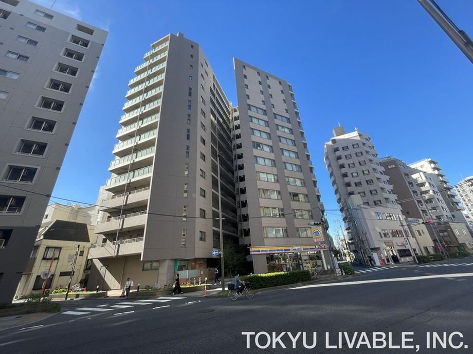 4LDK apartment in Sumida Ward, Tokyo - Photo 1