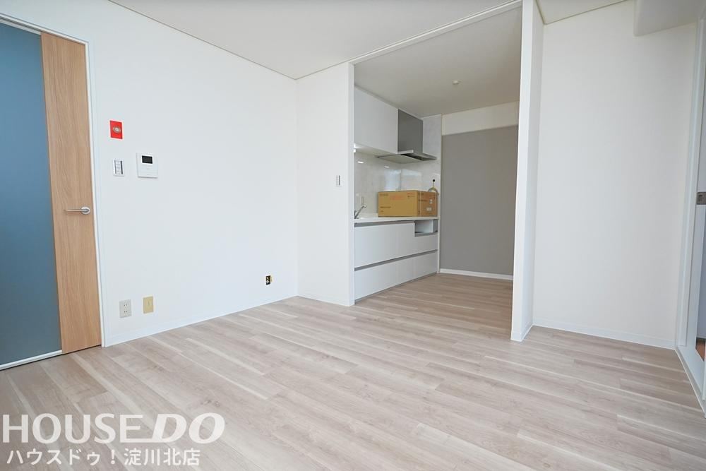 2DK apartment in Yodogawa Ward, Osaka - Photo 1