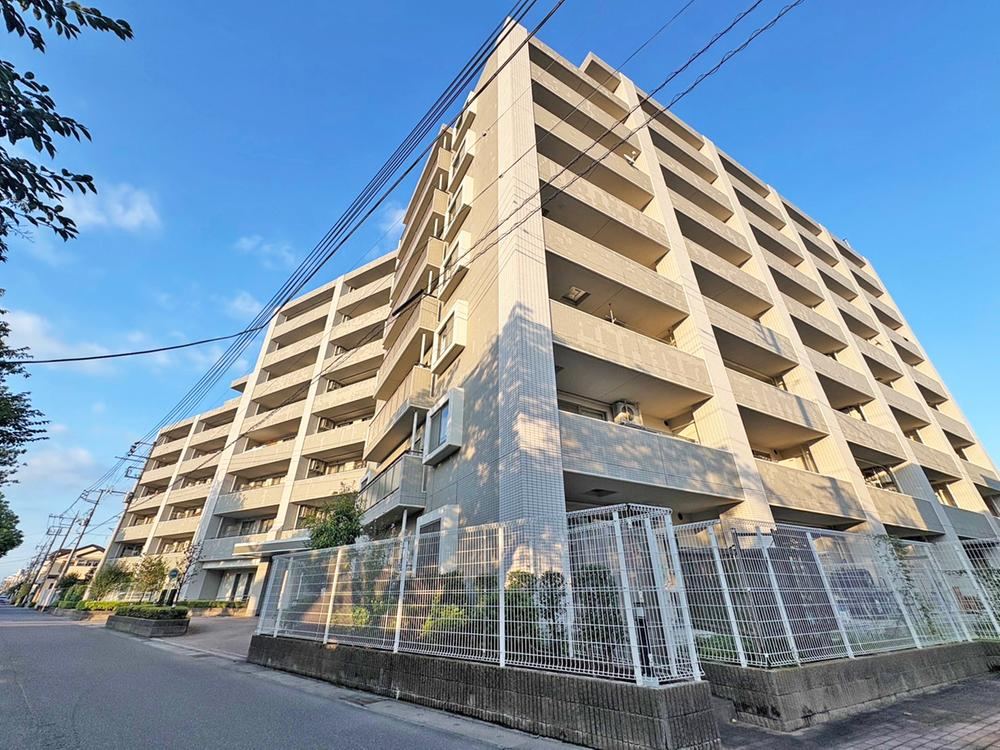 3LDK apartment in Koshigaya, Saitama - Photo 1