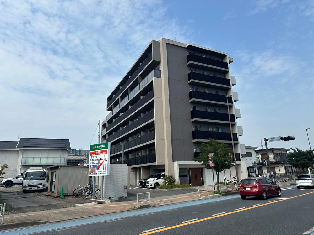 1LDK+S apartment in Chigasaki, Kanagawa - Photo 1