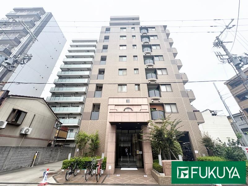 3LDK apartment in Minato Ward, Osaka - Photo 1