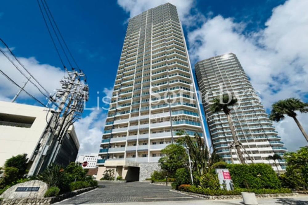 3LDK apartment in Naha, Okinawa - Photo 1