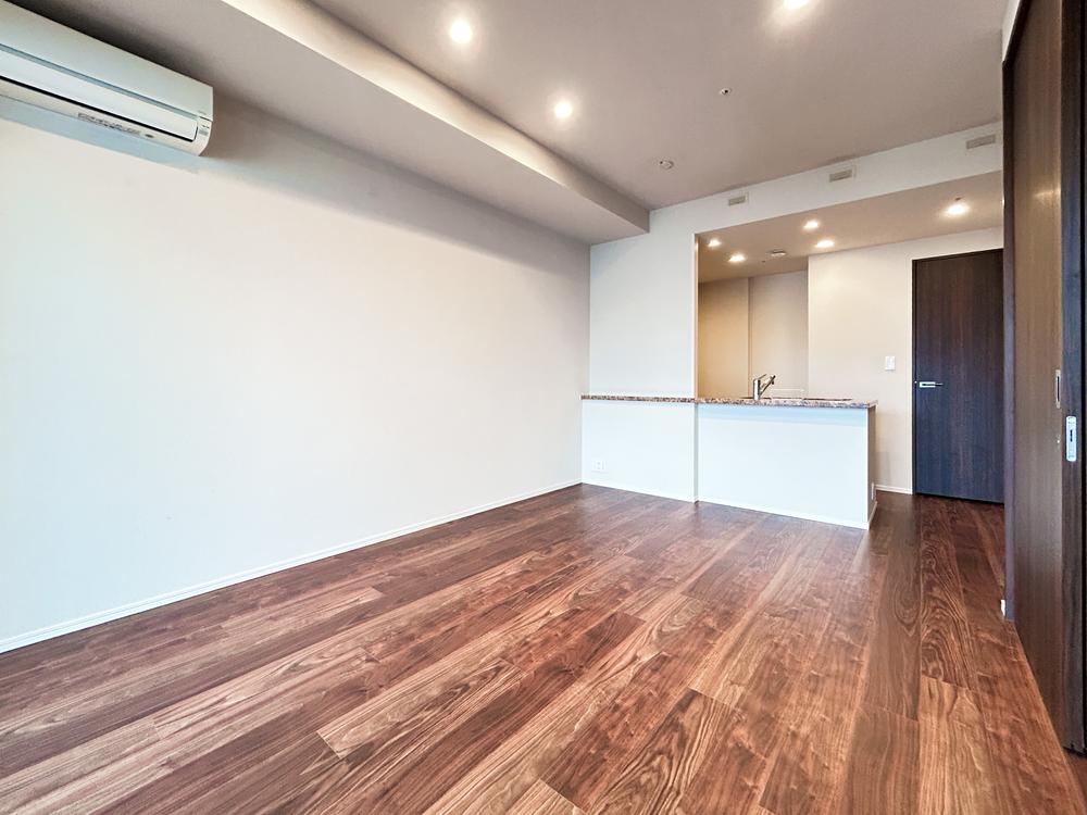 2LDK apartment in Koto Ward, Tokyo - Photo 1
