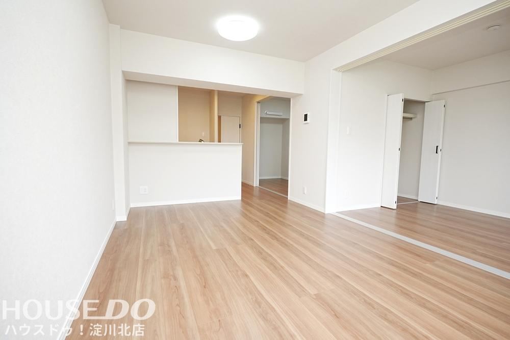 3LDK apartment in Yodogawa Ward, Osaka - Photo 1