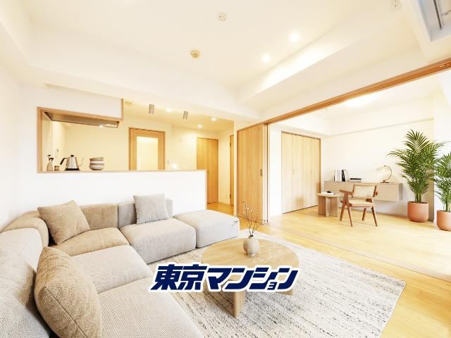1LDK apartment in Shinjuku Ward, Tokyo - Photo 1