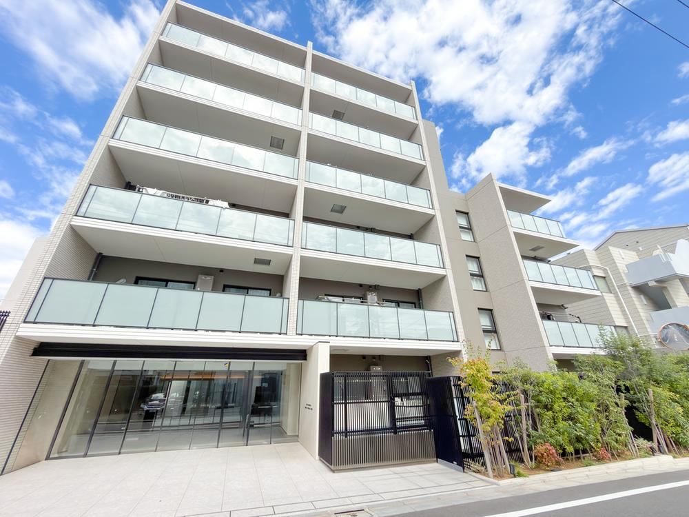 2LDK apartment in Nerima Ward, Tokyo - Photo 1