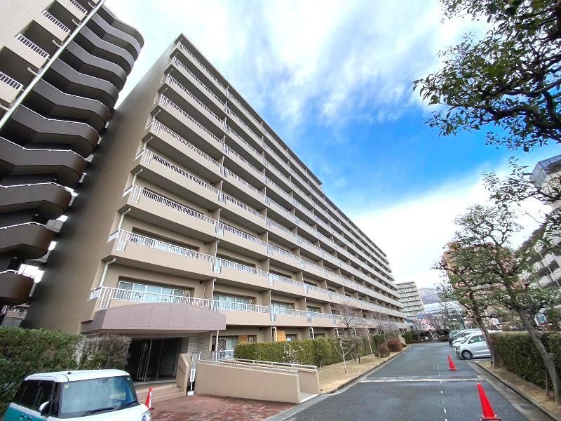 3LDK apartment in Higashinada Ward, Kobe, Hyogo - Photo 1