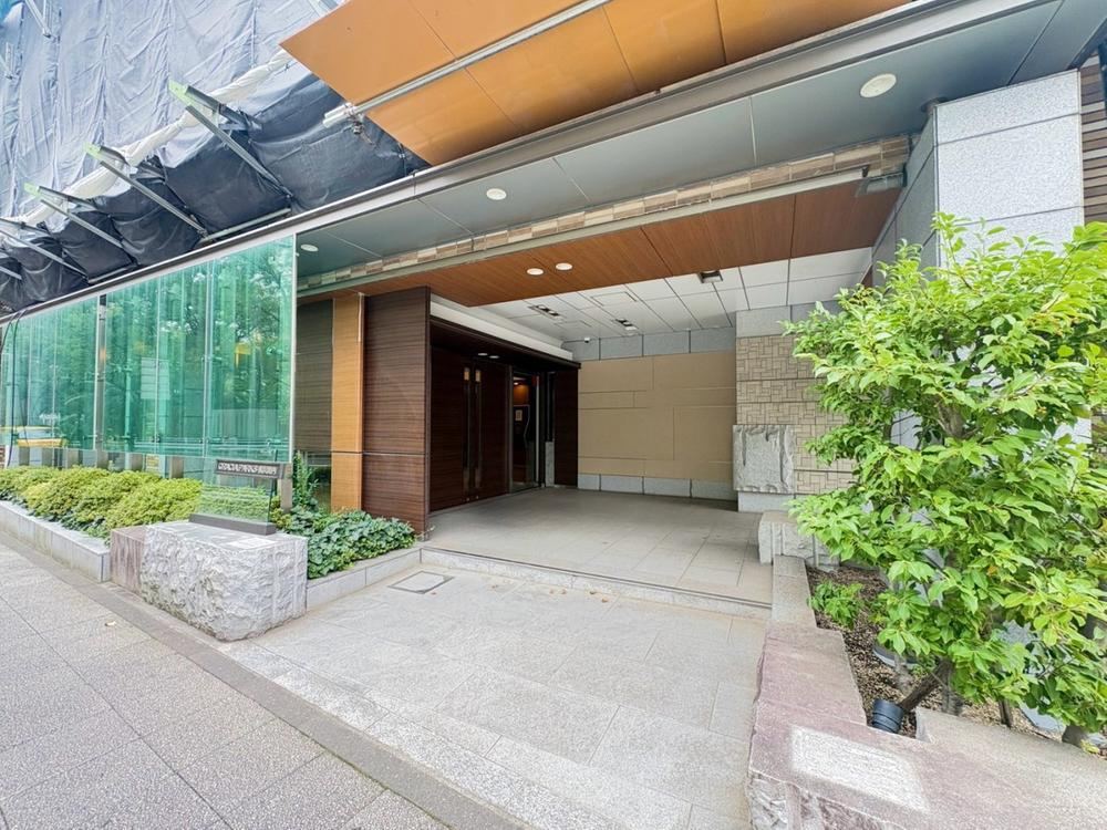 2LDK apartment in Naka Ward, Yokohama, Kanagawa - Photo 1