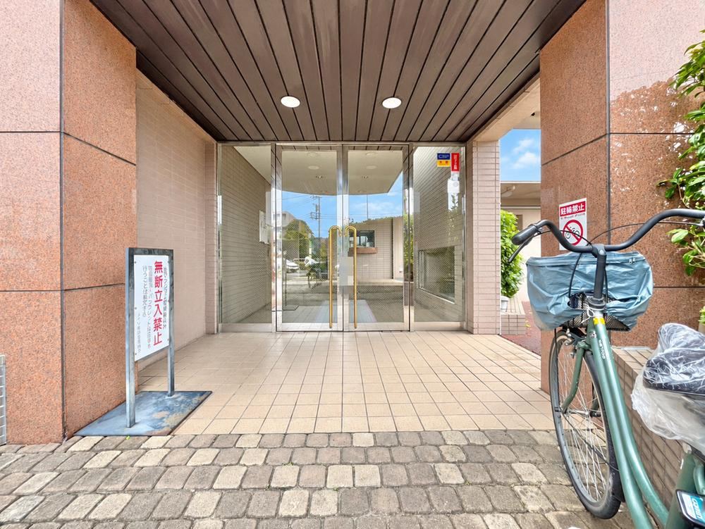 3LDK apartment in Katsushika Ward, Tokyo - Photo 1