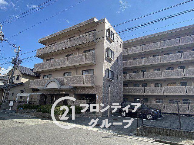 3LDK apartment in Akashi, Hyogo - Photo 1