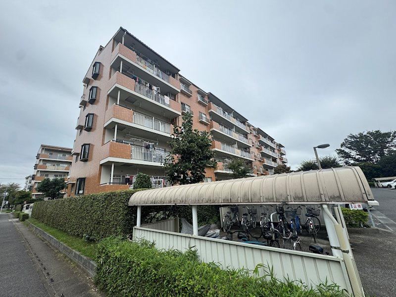 4LDK apartment in Kuki, Saitama - Photo 1