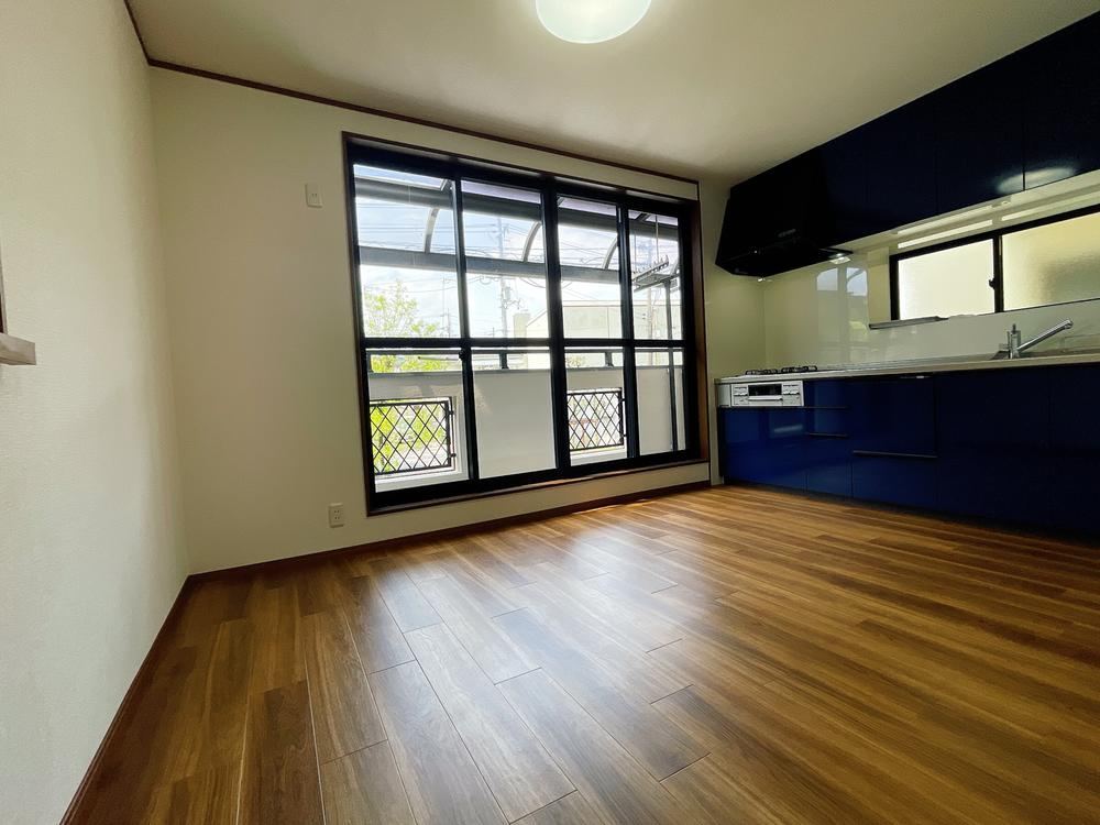 4LDK house in Hirakata, Osaka - Photo 1