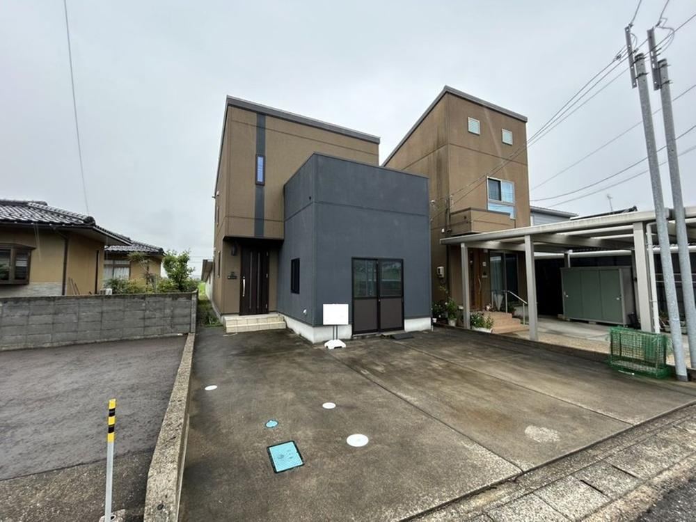 3LDK house in Uchinada, Kahoku District, Ishikawa - Photo 1
