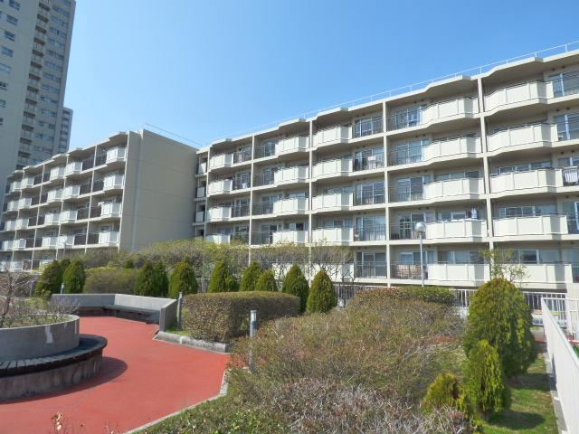 3LDK apartment in Chuo Ward, Kobe, Hyogo - Photo 1