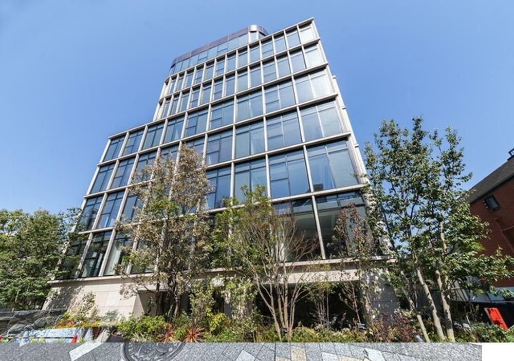 3LDK apartment in Shibuya Ward, Tokyo - Photo 1
