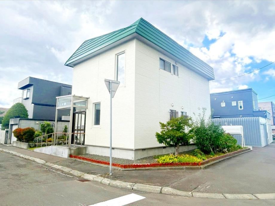 231 m² land in Higashi Ward, Sapporo, Hokkaido - Photo 1